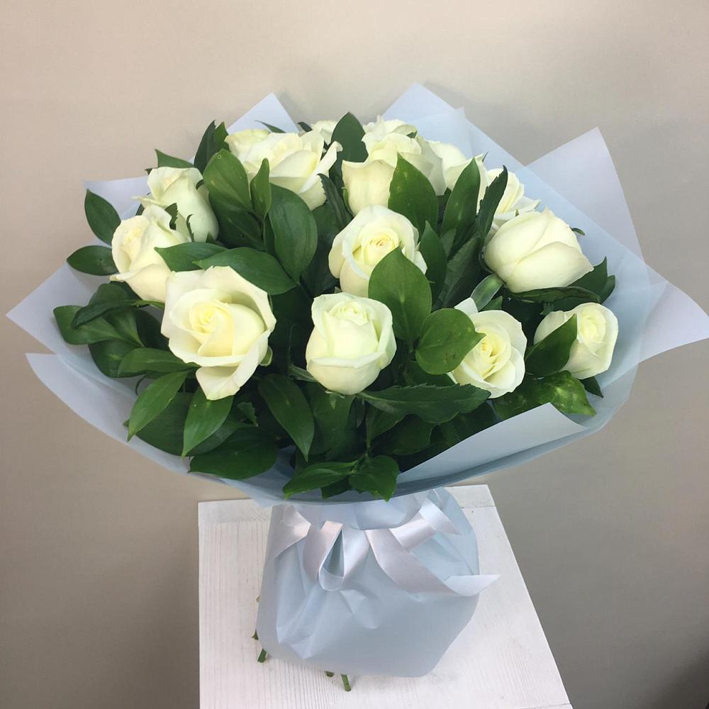 Букет 15 Белых роз Проуд в Лыткарино