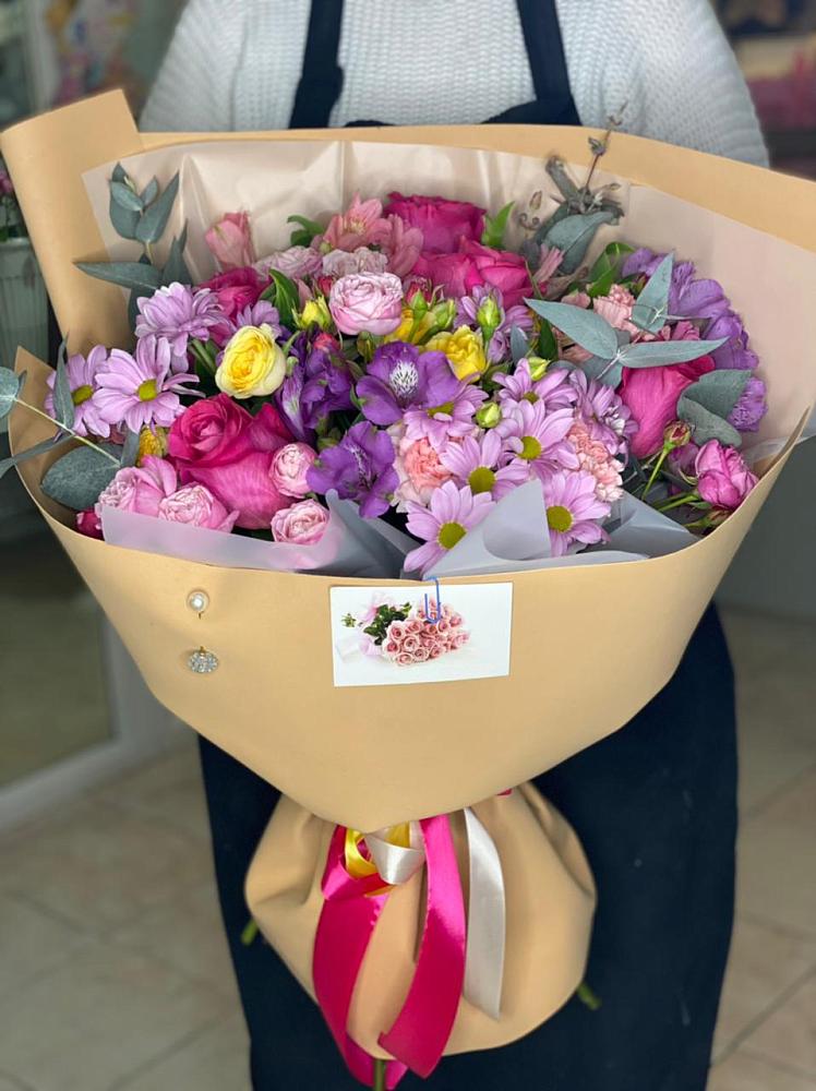 Букет цветов из: Хризантемы, Гвоздики и Альстромерии в Лыткарино