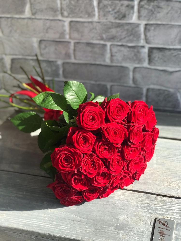 Букет Красные розы Фридом в Лыткарино