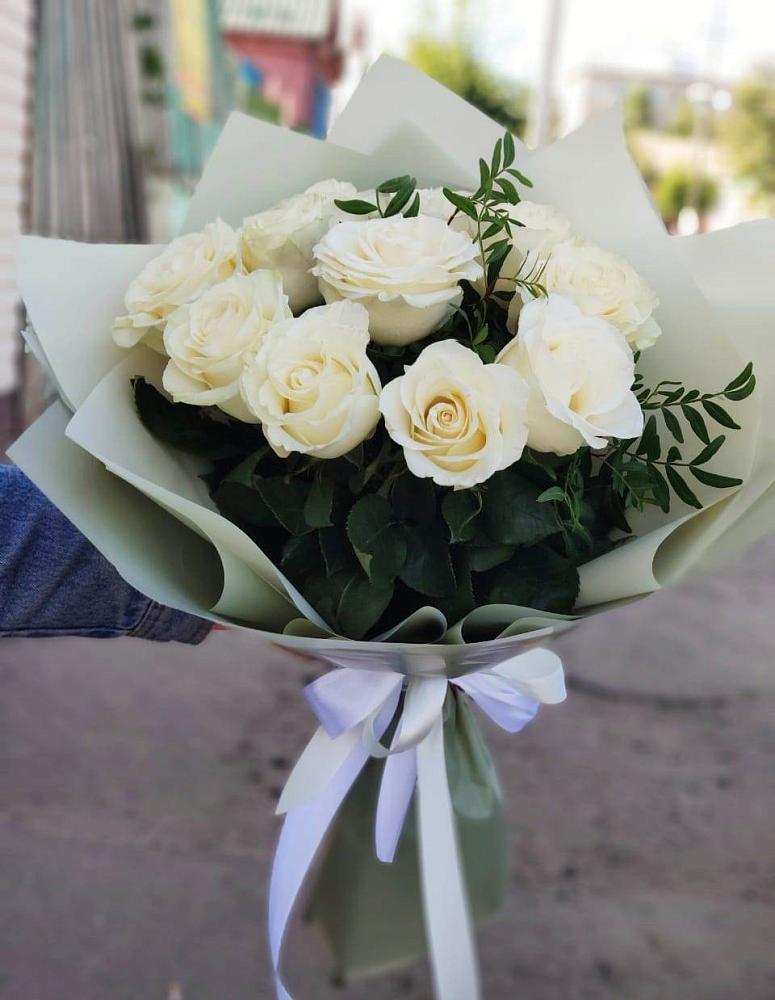Букет Белые розы Проуд в Лыткарино