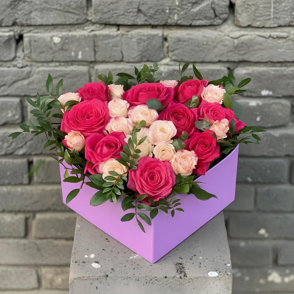 Цветочная композиция из Розы в коробке в Лыткарино