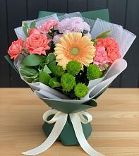 Букет цветов из:  Гвоздики, Розы, Герберы и Хризантемы в Лыткарино