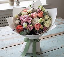 Букет цветов из:  Розы, Лизиантусы и Гвоздики в Лыткарино