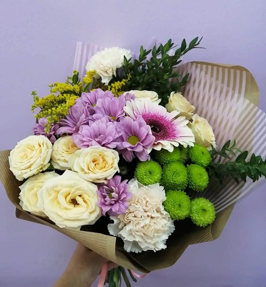 Букет цветов из: Хризантемы, Розы, Гвоздики и Герберы в Лыткарино