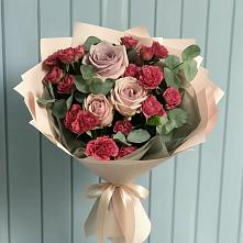 Букет цветов из:  Гвоздики и Розы в Лыткарино