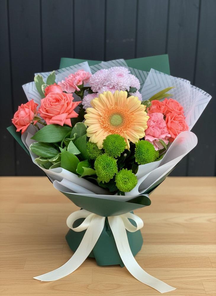 Букет цветов из: Гвоздики, Розы, Герберы и Хризантемы в Лыткарино