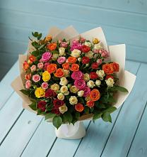 Букет Микс из разноцветных кустовых роз в Лыткарино